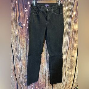 P-019 women’s black NxD jeans. Size 6. Bootcut like new.